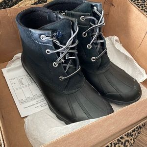 Sperry  boots